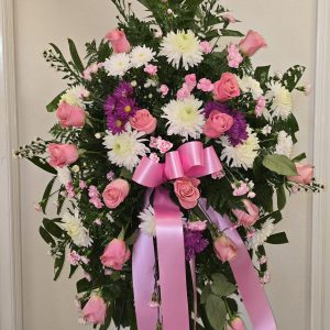 Bouquet of pastel and yellow roses